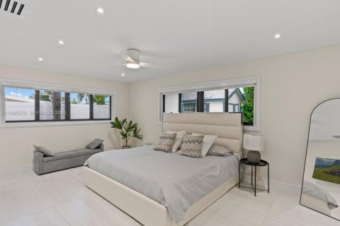 House in Pompano Beach, Florida 4 bedrooms, 174.66 sq.m. № 2002255 - photo 13