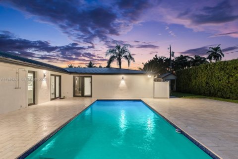 House in Pompano Beach, Florida 4 bedrooms, 174.66 sq.m. № 2002255 - photo 23