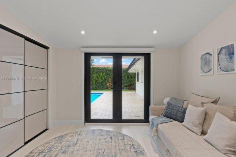 House in Pompano Beach, Florida 4 bedrooms, 174.66 sq.m. № 2002255 - photo 20