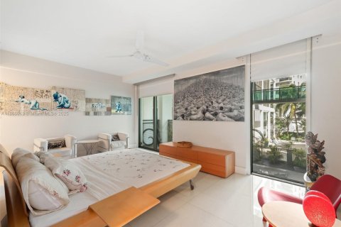 Condominio en venta en Miami Beach, Florida, 2 dormitorios, 157.93 m2 № 1933424 - foto 16