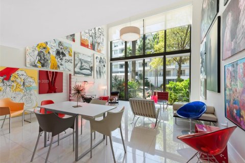 Condominio en venta en Miami Beach, Florida, 2 dormitorios, 157.93 m2 № 1933424 - foto 2