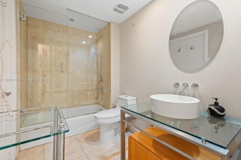 Condominio en venta en Miami Beach, Florida, 2 dormitorios, 157.93 m2 № 1933424 - foto 23