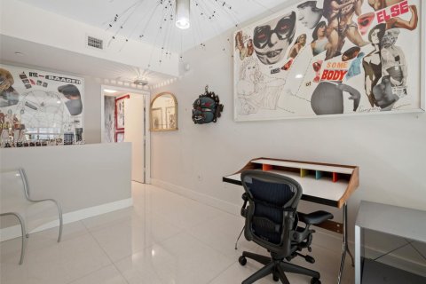 Condominio en venta en Miami Beach, Florida, 2 dormitorios, 157.93 m2 № 1933424 - foto 19