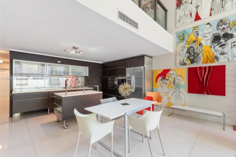 Condominio en venta en Miami Beach, Florida, 2 dormitorios, 157.93 m2 № 1933424 - foto 11