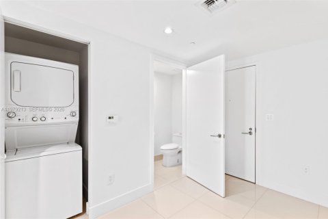 Copropriété à vendre à Miami, Floride: 1 chambre, 60.29 m2 № 2043677 - photo 11