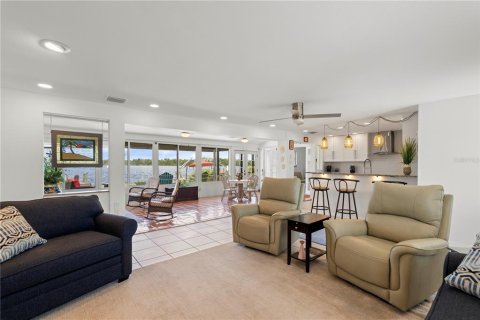 House in Punta Gorda, Florida 3 bedrooms, 167.97 sq.m. № 1578301 - photo 30