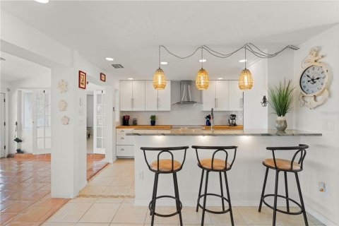 House in Punta Gorda, Florida 3 bedrooms, 167.97 sq.m. № 1578301 - photo 2