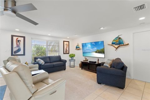 House in Punta Gorda, Florida 3 bedrooms, 167.97 sq.m. № 1578301 - photo 28