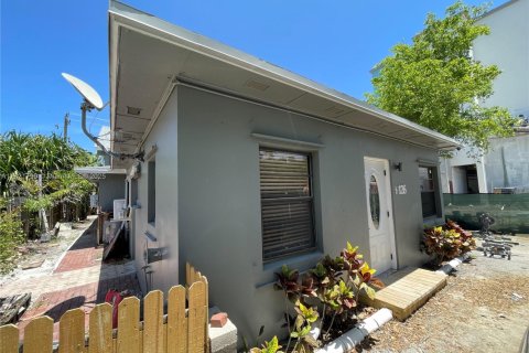 Villa ou maison à louer à Pompano Beach, Floride: 1 chambre, 470.27 m2 № 1786941 - photo 1