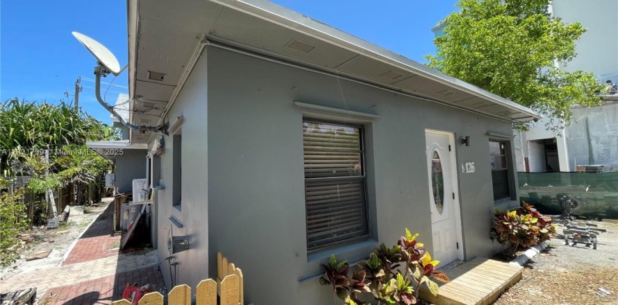 Villa ou maison à Pompano Beach, Floride 1 chambre, 470.27 m2 № 1786941