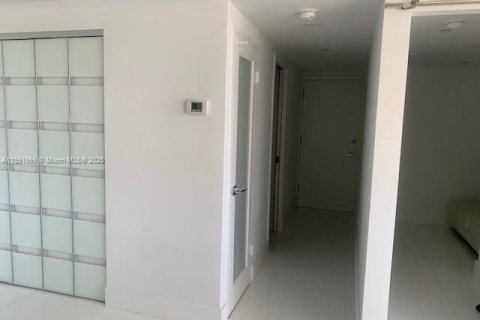 Снять в аренду кондоминиум в Майами-Бич, Флорида 2 спальни, 110.55м2, № 2080466 - фото 14