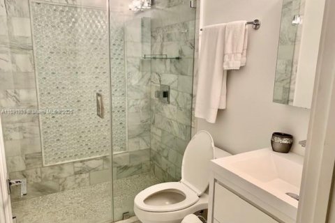 Снять в аренду кондоминиум в Майами-Бич, Флорида 2 спальни, 110.55м2, № 2080466 - фото 20