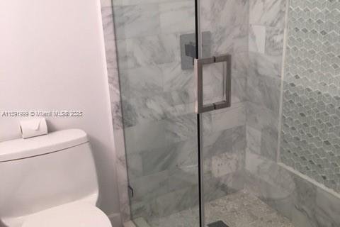 Снять в аренду кондоминиум в Майами-Бич, Флорида 2 спальни, 110.55м2, № 2080466 - фото 12