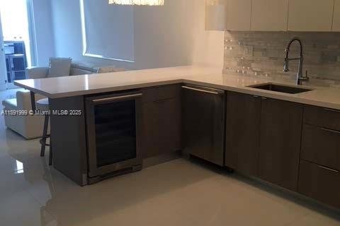 Снять в аренду кондоминиум в Майами-Бич, Флорида 2 спальни, 110.55м2, № 2080466 - фото 6