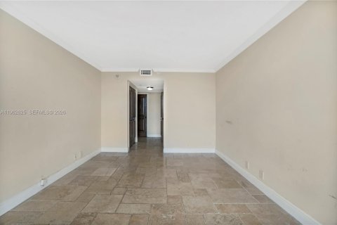 Купить кондоминиум в Майами, Флорида 2 спальни, 141.21м2, № 2028912 - фото 25