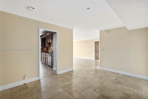 Купить кондоминиум в Майами, Флорида 2 спальни, 141.21м2, № 2028912 - фото 10