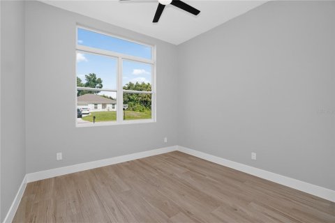 House in North Port, Florida 4 bedrooms, 178.19 sq.m. № 2393957 - photo 30