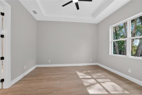 House in North Port, Florida 4 bedrooms, 178.19 sq.m. № 2393957 - photo 18