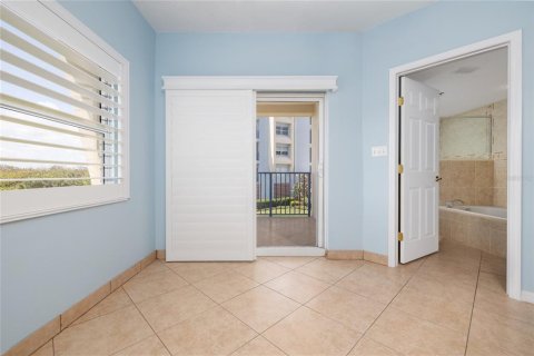 Купить кондоминиум в Нью-Смирна-Бич, Флорида 12 комнат, 164.25м2, № 2097431 - фото 22