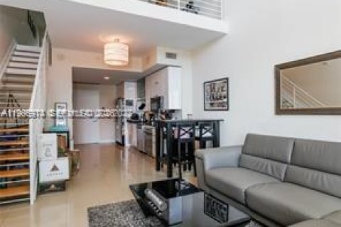 Condo in Miami, Florida, 2 bedrooms  № 2028728