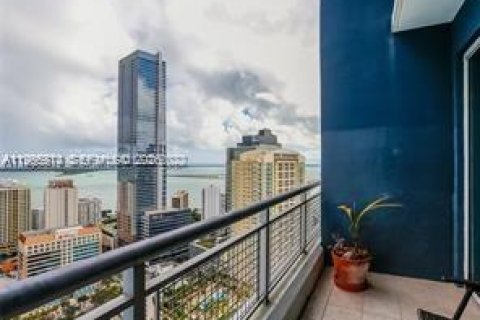 Condo in Miami, Florida, 2 bedrooms  № 2028728 - photo 5