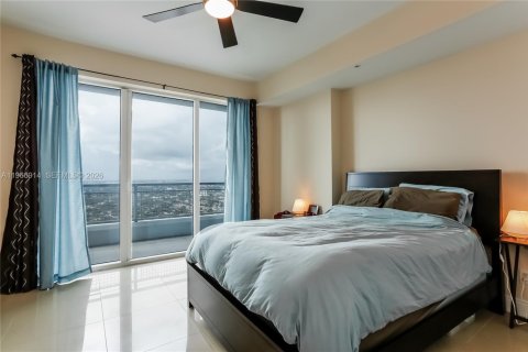 Condo in Miami, Florida, 2 bedrooms  № 2028728 - photo 4