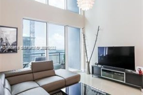 Condo in Miami, Florida, 2 bedrooms  № 2028728 - photo 2
