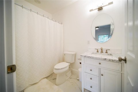 House in Edgewater, Florida 4 bedrooms, 239.69 sq.m. № 1526040 - photo 17