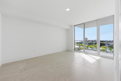 Condominio en alquiler en Lake Park, Florida, 2 dormitorios, 142.42 m2 № 2078192 - foto 9