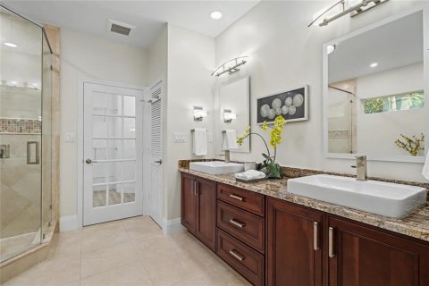 House in Naples, Florida 4 bedrooms, 406.45 sq.m. № 2105185 - photo 19