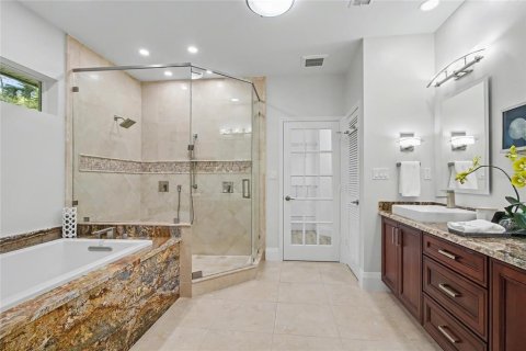 House in Naples, Florida 4 bedrooms, 406.45 sq.m. № 2105185 - photo 18