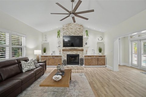 House in Naples, Florida 4 bedrooms, 406.45 sq.m. № 2105185 - photo 30