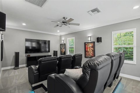 House in Naples, Florida 4 bedrooms, 406.45 sq.m. № 2105185 - photo 13