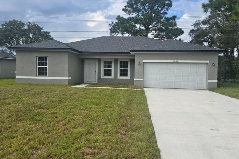 House in Citrus Springs, Florida 4 bedrooms, 146.79 sq.m. № 1913759 - photo 1