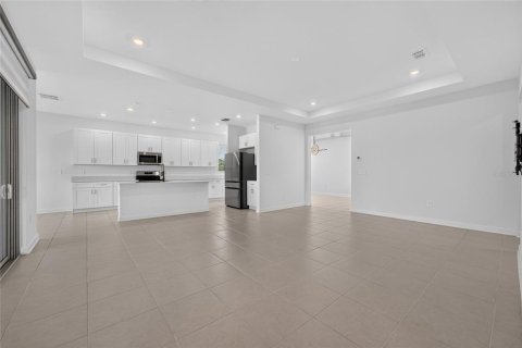 House in Apopka, Florida 4 bedrooms, 239.22 sq.m. № 2167455 - photo 19