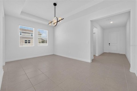 House in Apopka, Florida 4 bedrooms, 239.22 sq.m. № 2167455 - photo 16