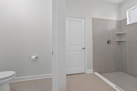 House in Apopka, Florida 4 bedrooms, 239.22 sq.m. № 2167455 - photo 27