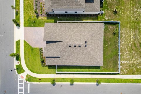 House in Apopka, Florida 4 bedrooms, 239.22 sq.m. № 2167455 - photo 15