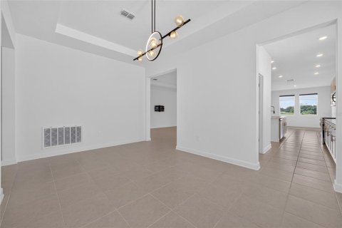 House in Apopka, Florida 4 bedrooms, 239.22 sq.m. № 2167455 - photo 17