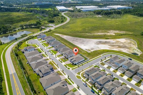 House in Apopka, Florida 4 bedrooms, 239.22 sq.m. № 2167455 - photo 8
