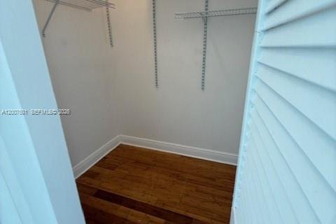 Condominio en alquiler en Miami, Florida, 3 dormitorios, 158.4 m2 № 2071506 - foto 21