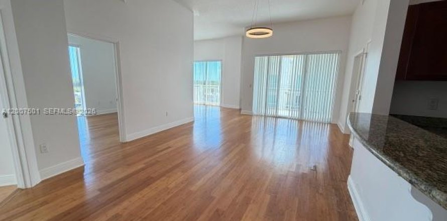 Condominio en Miami, Florida, 3 dormitorios  № 2071506