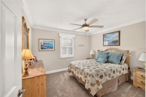 House in The Villages, Florida 2 bedrooms, 122.54 sq.m. № 2308913 - photo 24