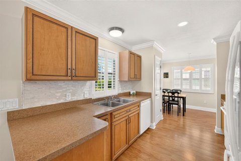 House in The Villages, Florida 2 bedrooms, 122.54 sq.m. № 2308913 - photo 14