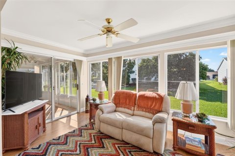 House in The Villages, Florida 2 bedrooms, 122.54 sq.m. № 2308913 - photo 30