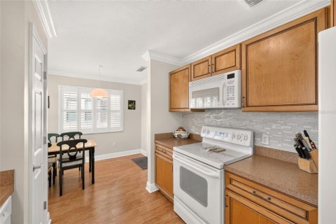 House in The Villages, Florida 2 bedrooms, 122.54 sq.m. № 2308913 - photo 15