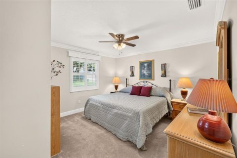 House in The Villages, Florida 2 bedrooms, 122.54 sq.m. № 2308913 - photo 19
