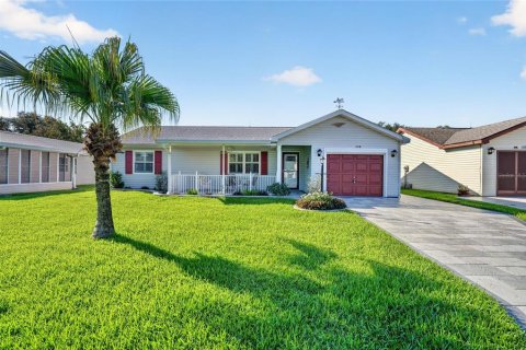 House in The Villages, Florida 2 bedrooms, 122.54 sq.m. № 2308913