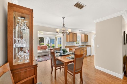 House in The Villages, Florida 2 bedrooms, 122.54 sq.m. № 2308913 - photo 11