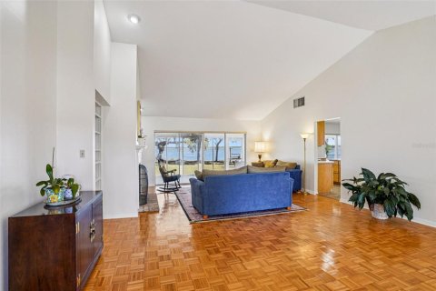 Casa en venta en Grand Island, Florida, 3 dormitorios, 220.64 m2 № 2109391 - foto 11